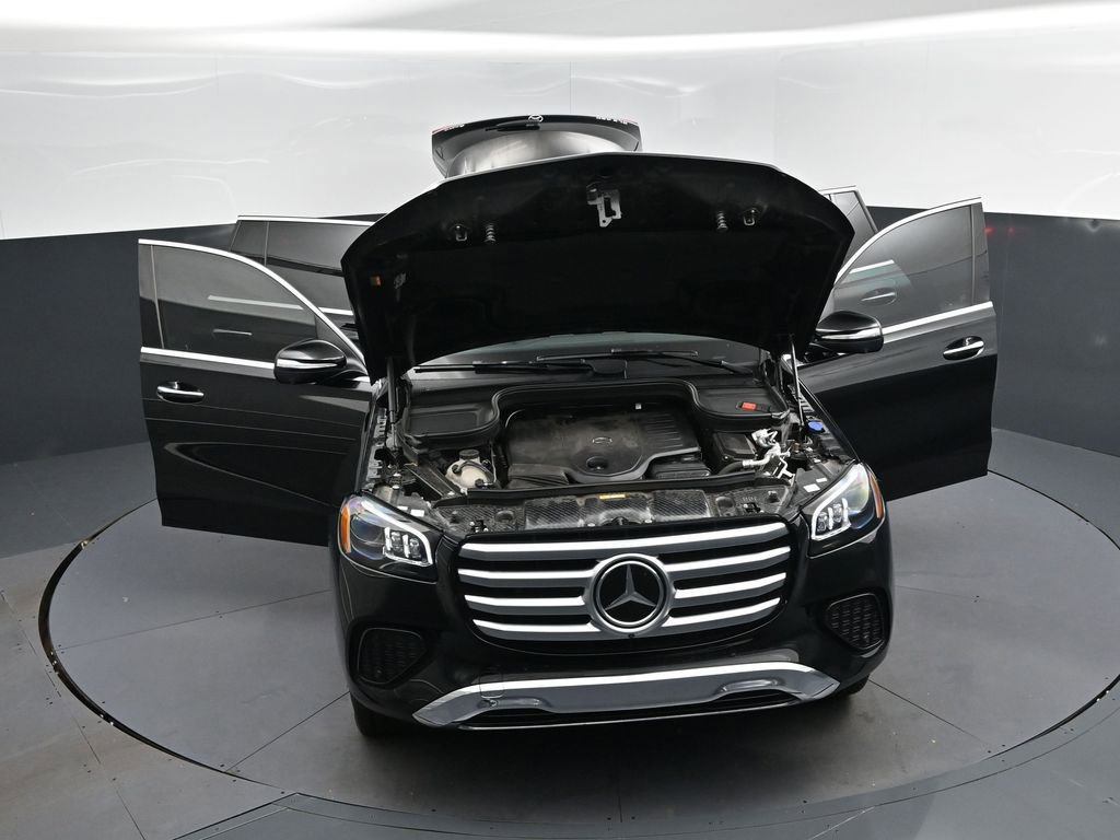Used 2025 Mercedes-Benz GLS 450 4MATIC image 51
