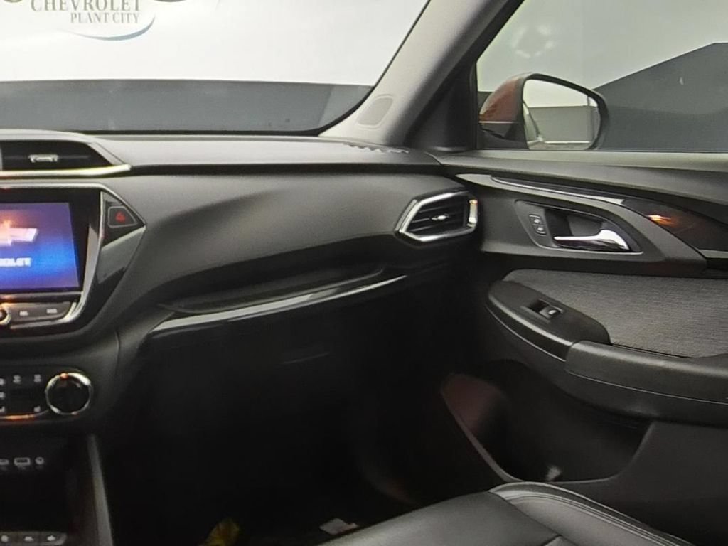 Used 2021 Chevrolet TrailBlazer LT w/ Sun and Liftgate Package FWD image 15