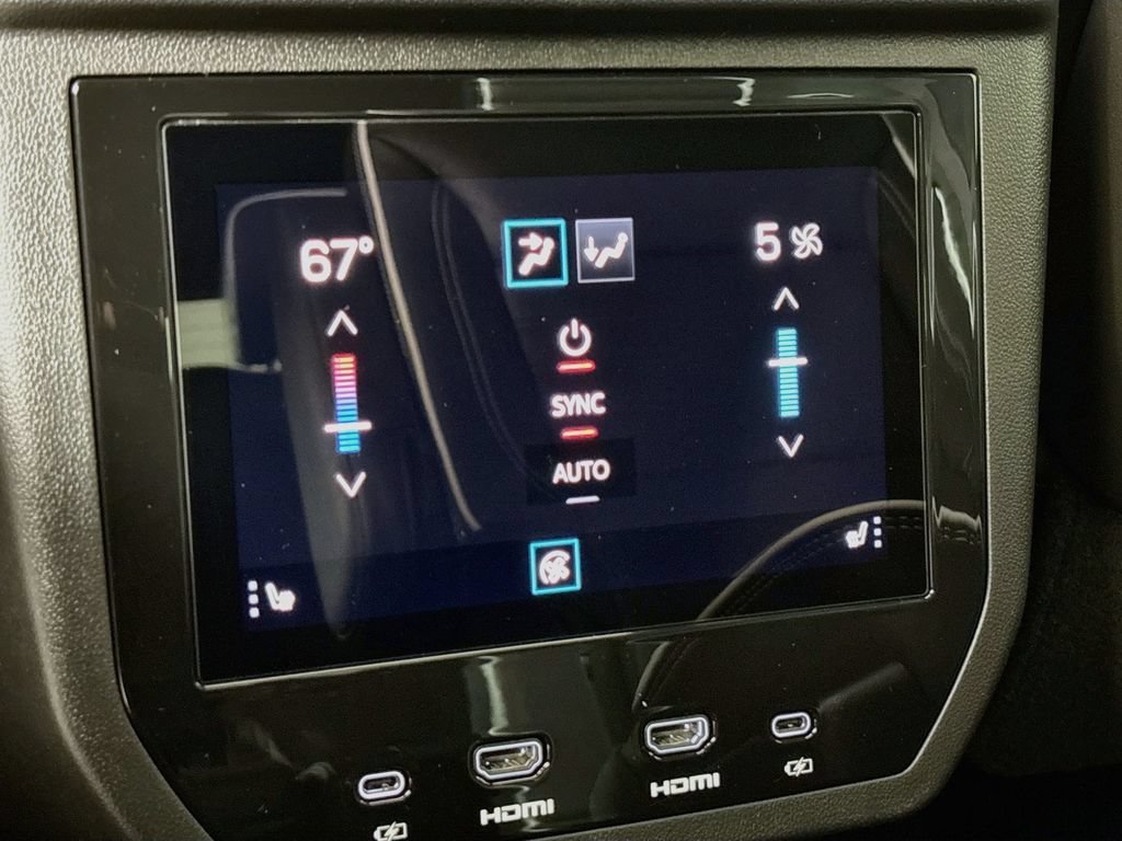New 2026 GMC Yukon AT4 Ultimate AWD/4WD image 27