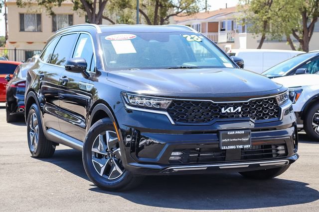 Certified 2023 Kia Sorento EX FWD image 2