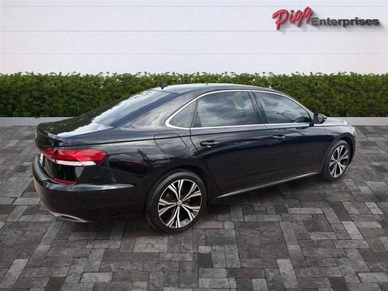 Used 2021 Volkswagen Passat 2.0T SE image 11