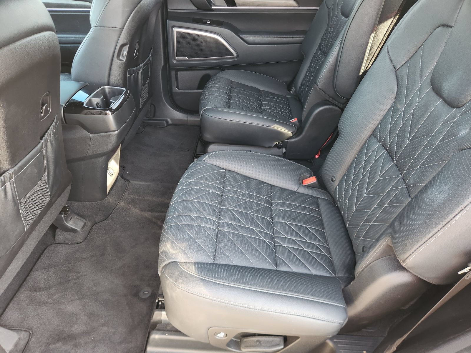 Used 2025 Kia Telluride EX X-Line AWD/4WD image 33
