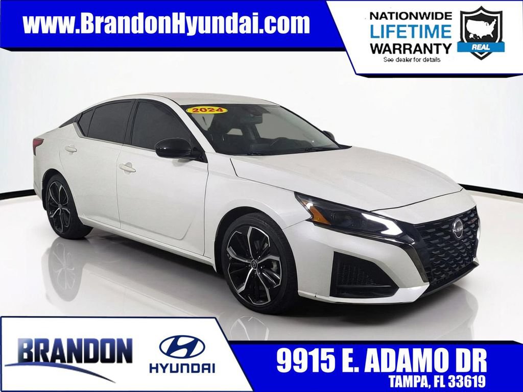 Used 2024 Nissan Altima 2.5 SR FWD image 1