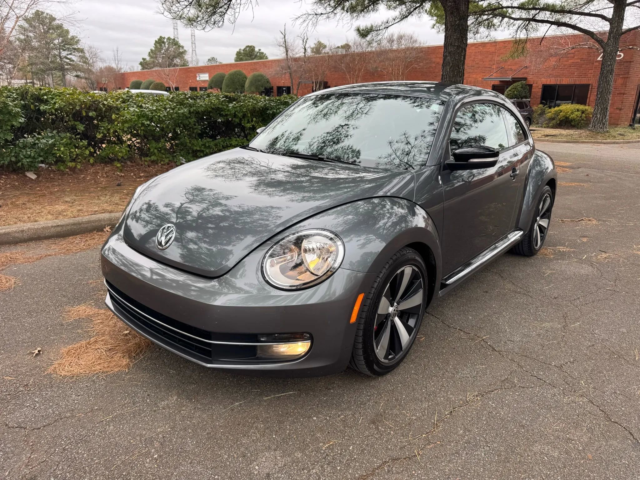 Used 2012 Volkswagen Beetle 2.0T image 9