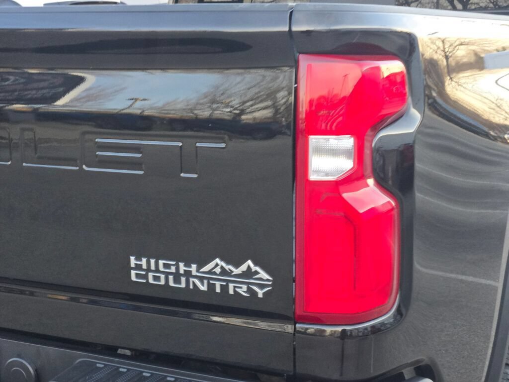 Used 2021 Chevrolet Silverado 2500 High Country AWD/4WD image 11