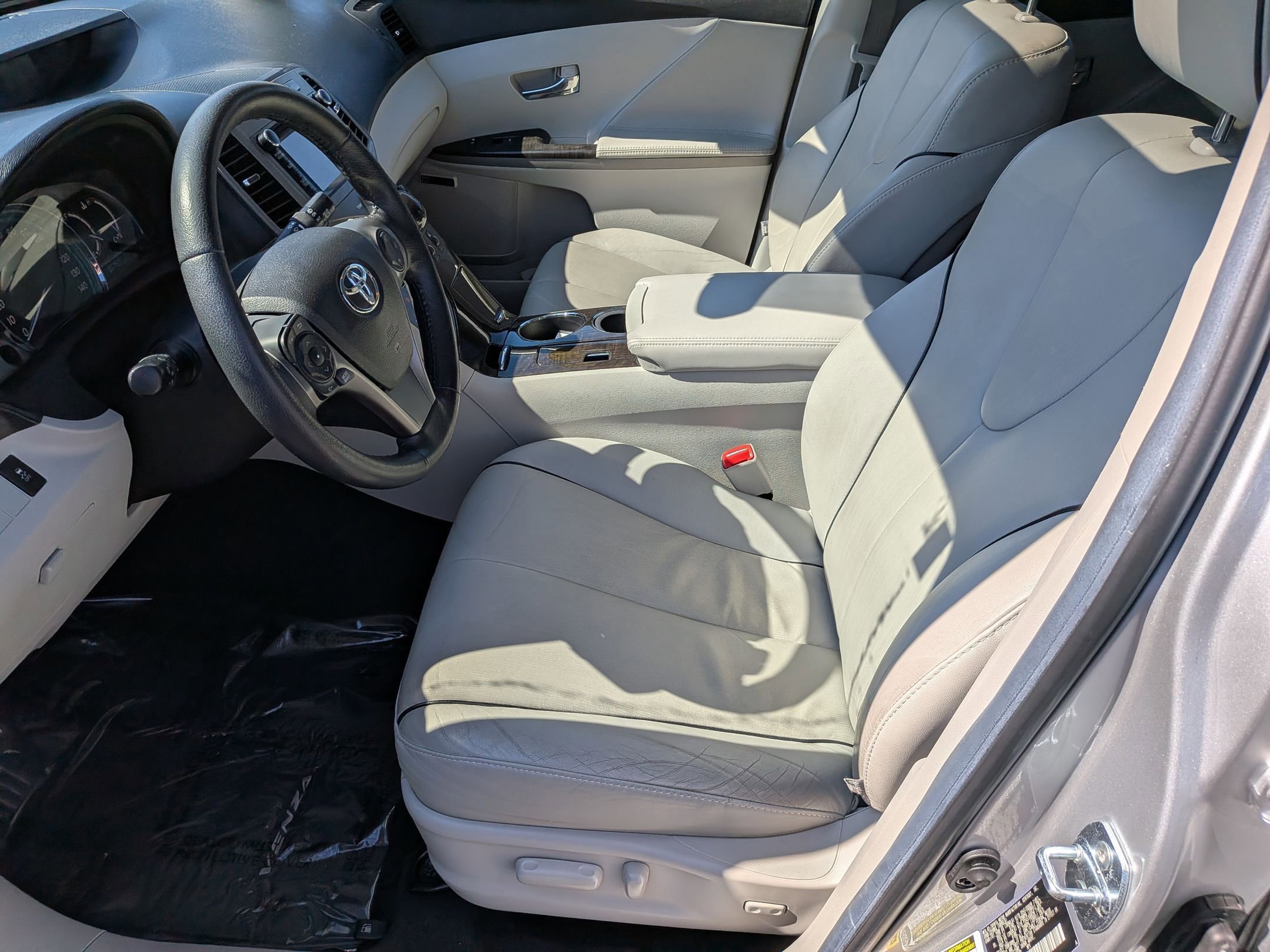 Used 2014 Toyota Venza XLE w/ XLE Premium Package FWD image 12