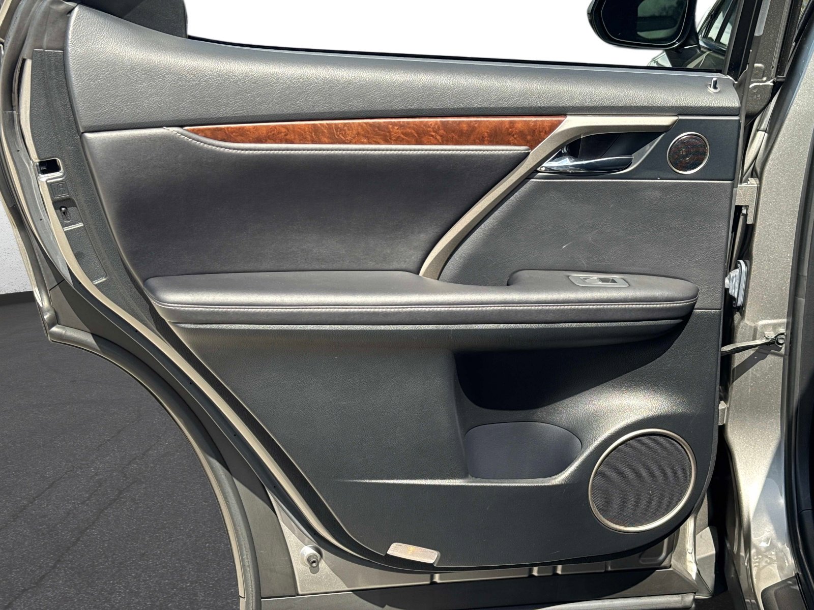 Certified 2020 Lexus RX 350L FWD w/ Premium Package image 13