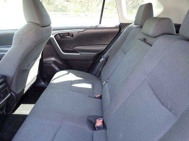 Certified 2022 Toyota RAV4 LE w/ Carpet Mat Package (TMS) FWD image 17