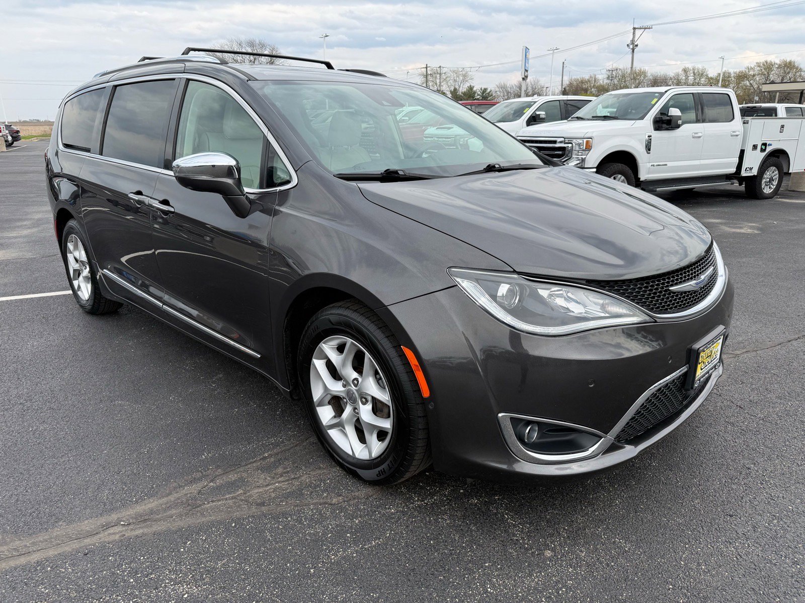 Used 2020 Chrysler Pacifica Limited w/ Advanced Safetytec Group FWD image 7