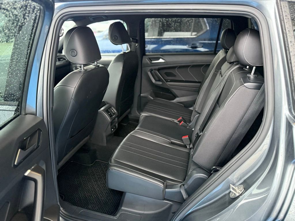 Used 2022 Volkswagen Tiguan SE R-Line image 14