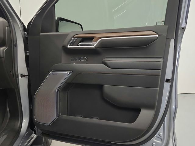 Used 2024 Chevrolet Silverado 1500 High Country w/ High Country Premium Package image 34