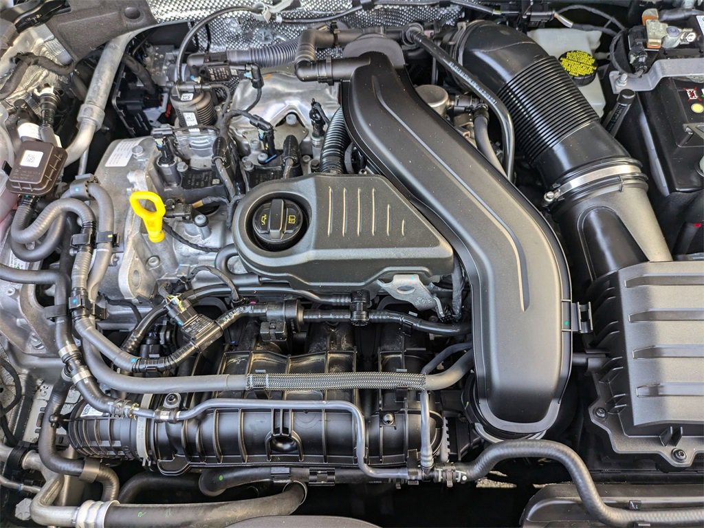 Used 2024 Volkswagen Taos SE image 34