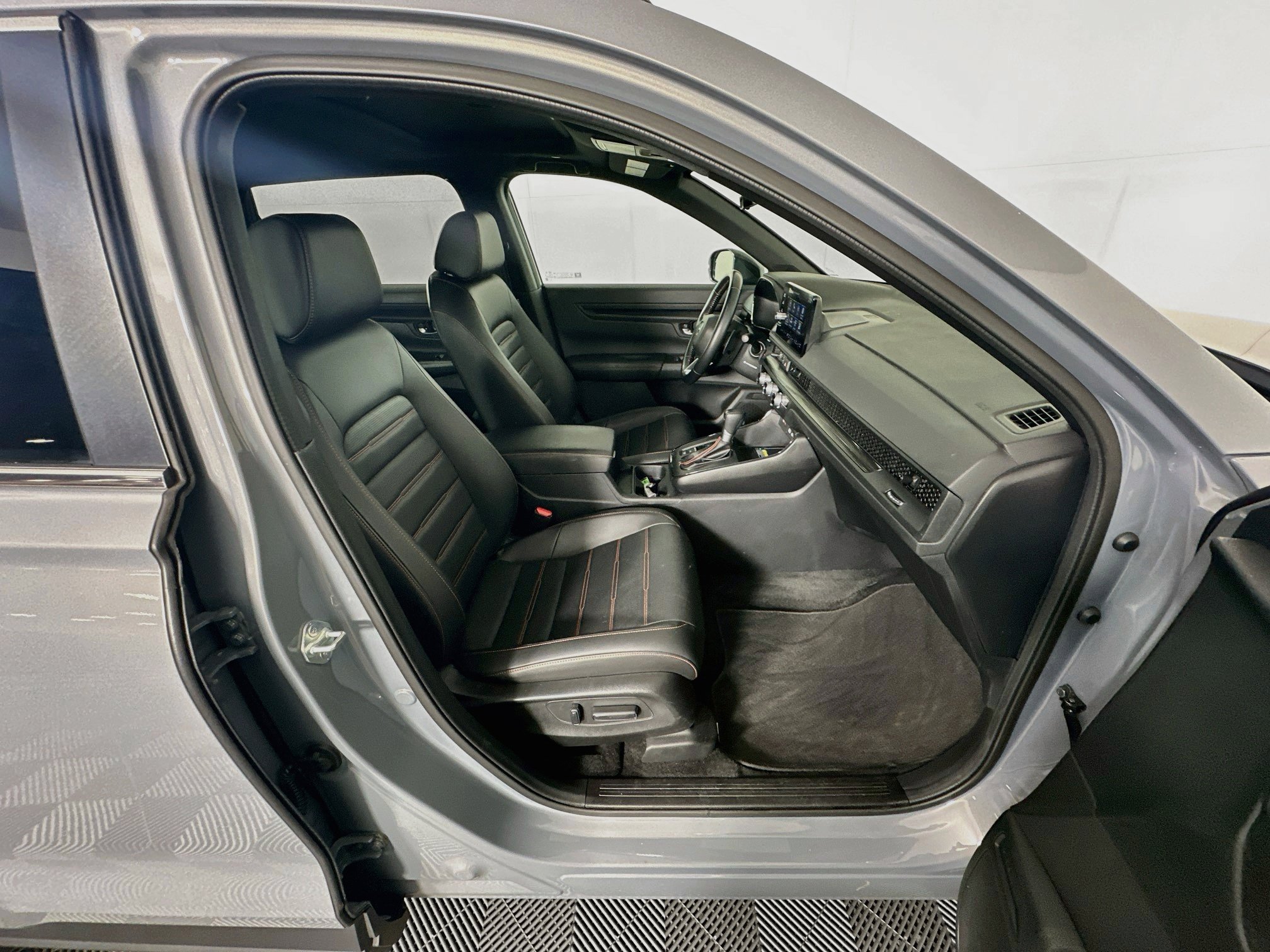 Used 2025 Honda CR-V Sport-L image 30
