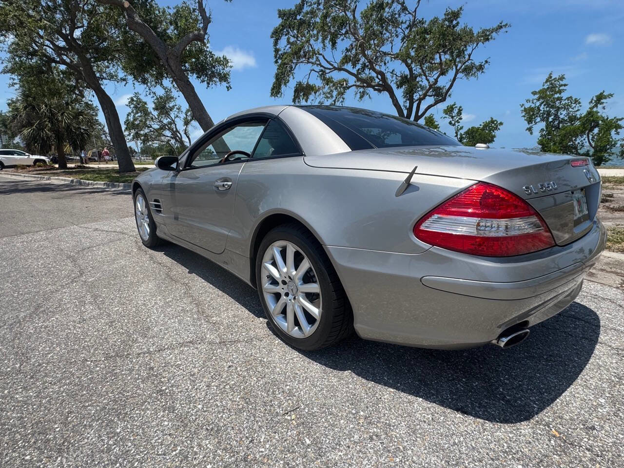 Used 2007 Mercedes-Benz SL 550 image 16