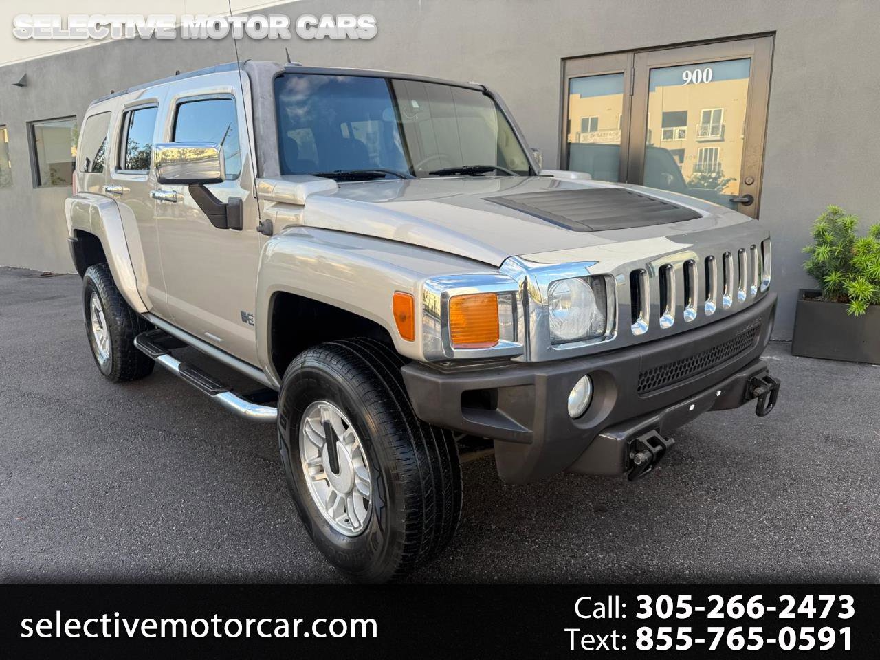 Used 2006 HUMMER H3 w/ Chrome Appearance Package image 1
