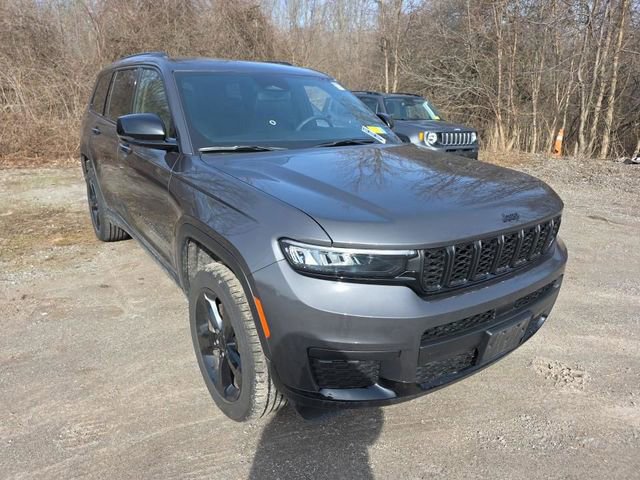 Certified 2023 Jeep Grand Cherokee L Laredo image 2