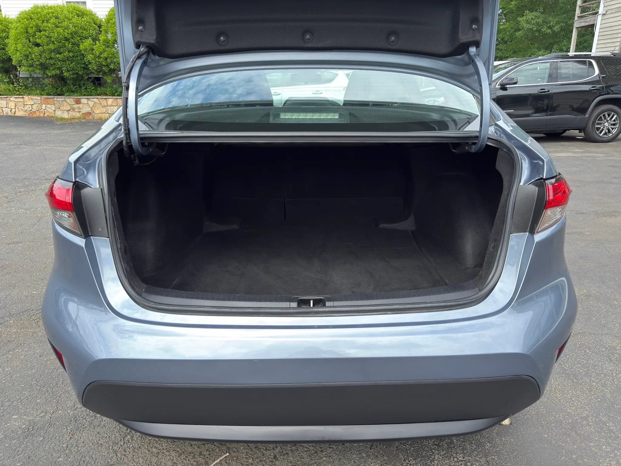 Used 2021 Toyota Corolla XLE FWD image 13