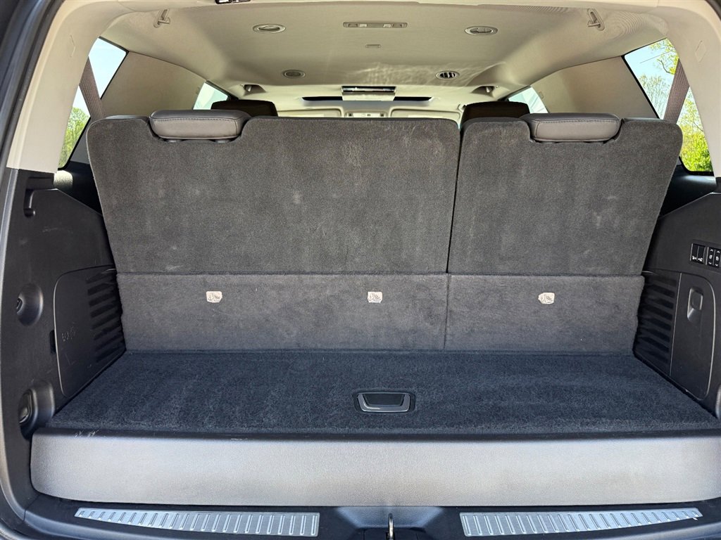 Used 2016 Cadillac Escalade Premium image 31