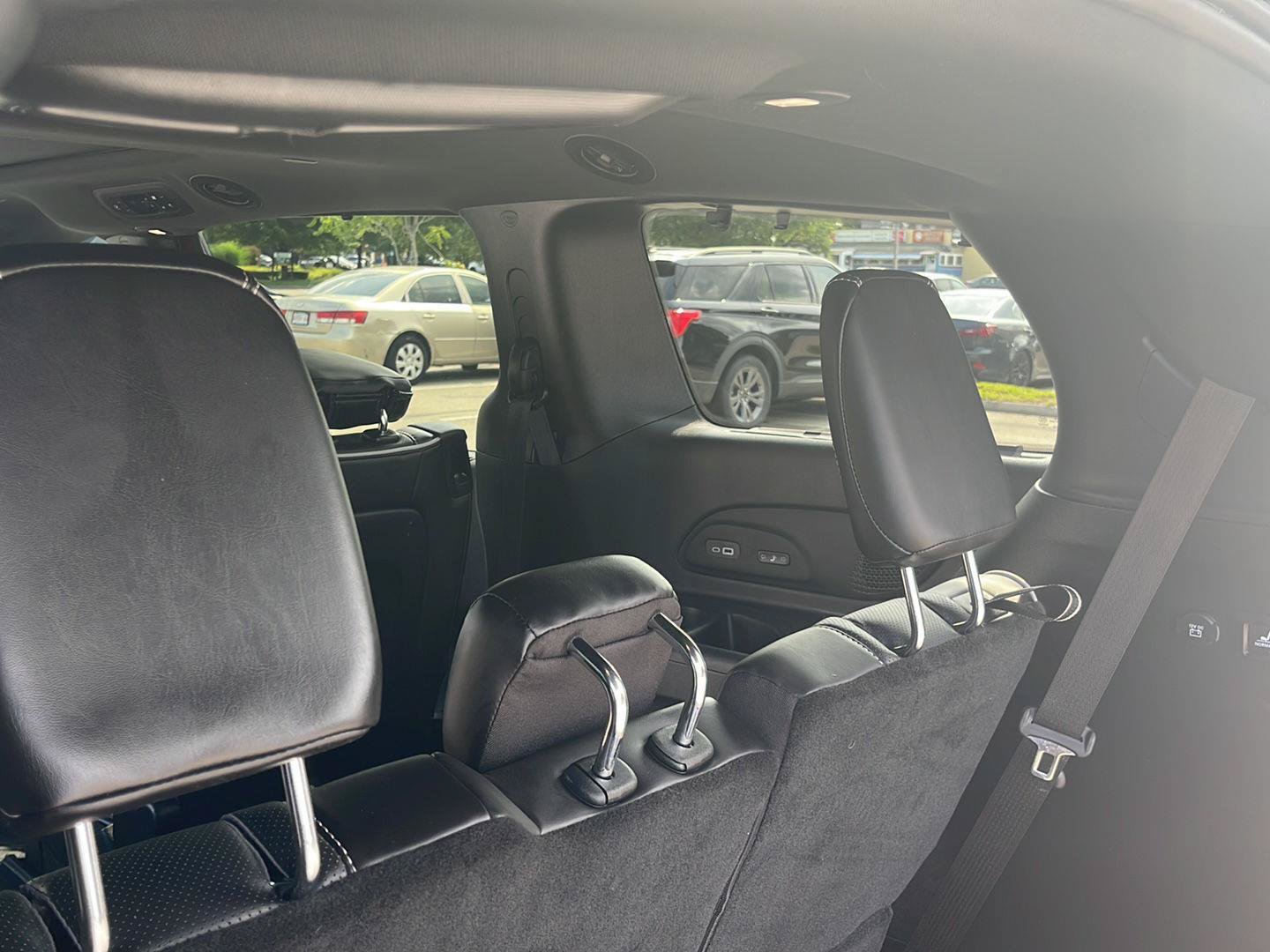 Used 2023 Chrysler Pacifica Limited w/ Uconnect Theater Family Group AWD/4WD image 17