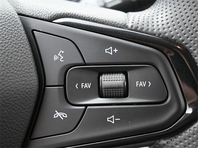 Used 2025 Chevrolet Trax LS image 31