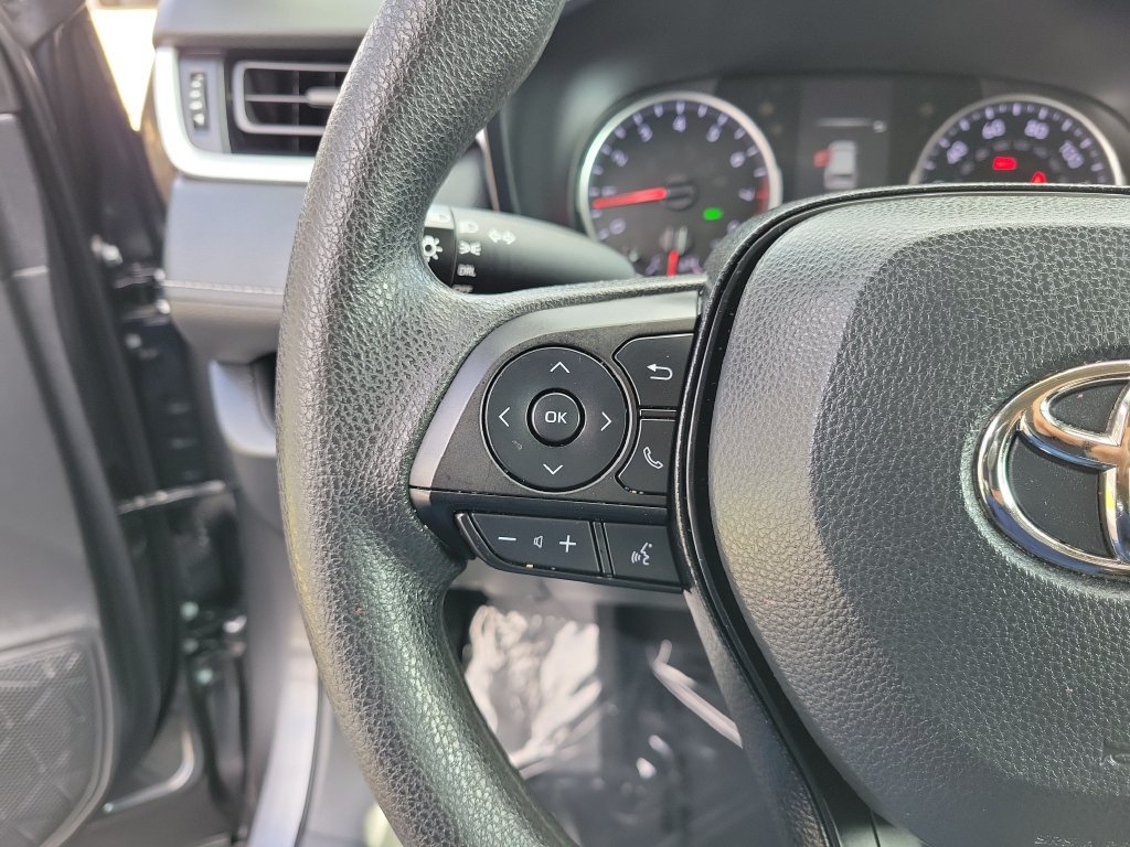 Used 2022 Toyota RAV4 LE AWD/4WD image 26