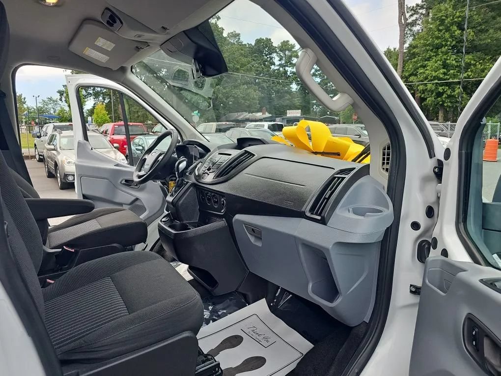 Used 2018 Ford Transit 150 XL RWD image 16