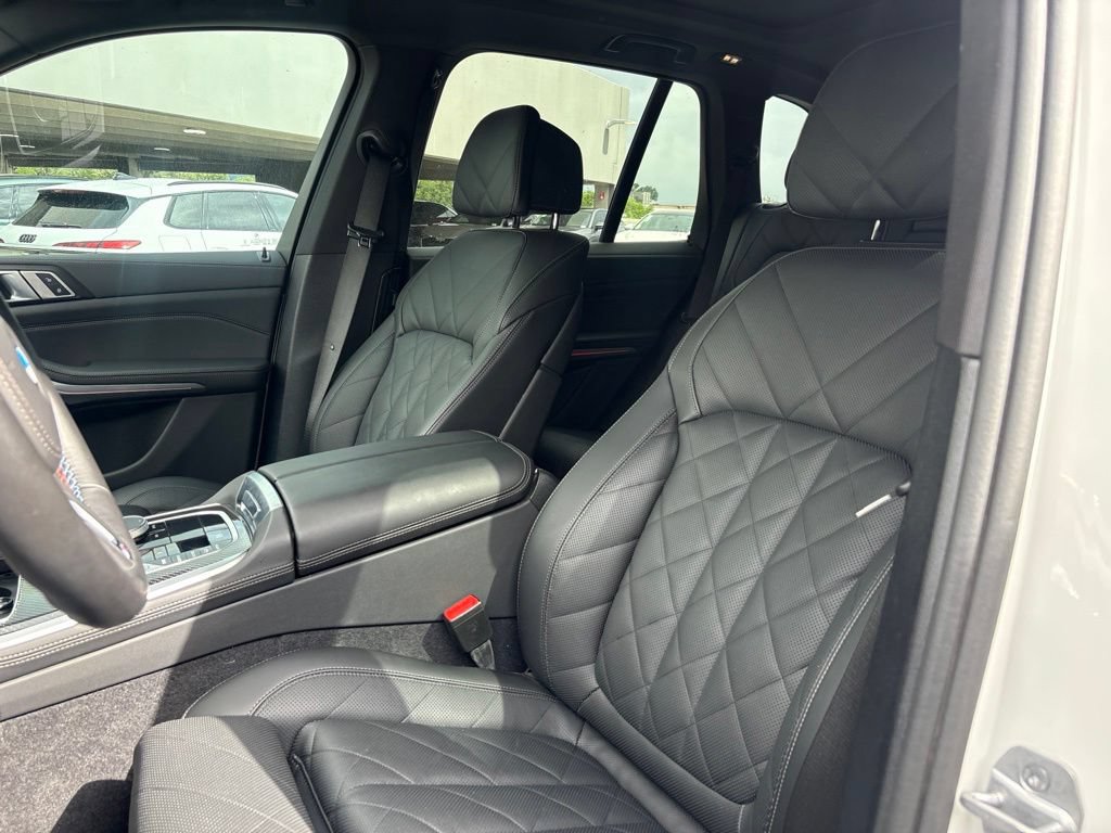 Used 2026 BMW X5 M60i AWD/4WD image 11