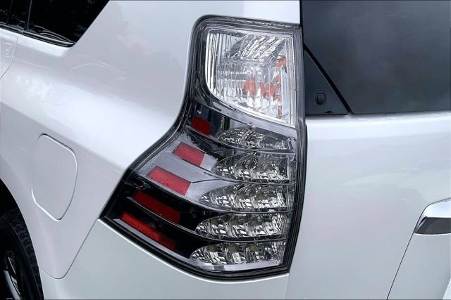 Used 2020 Lexus GX 460 Premium w/ Premium Package AWD/4WD image 25