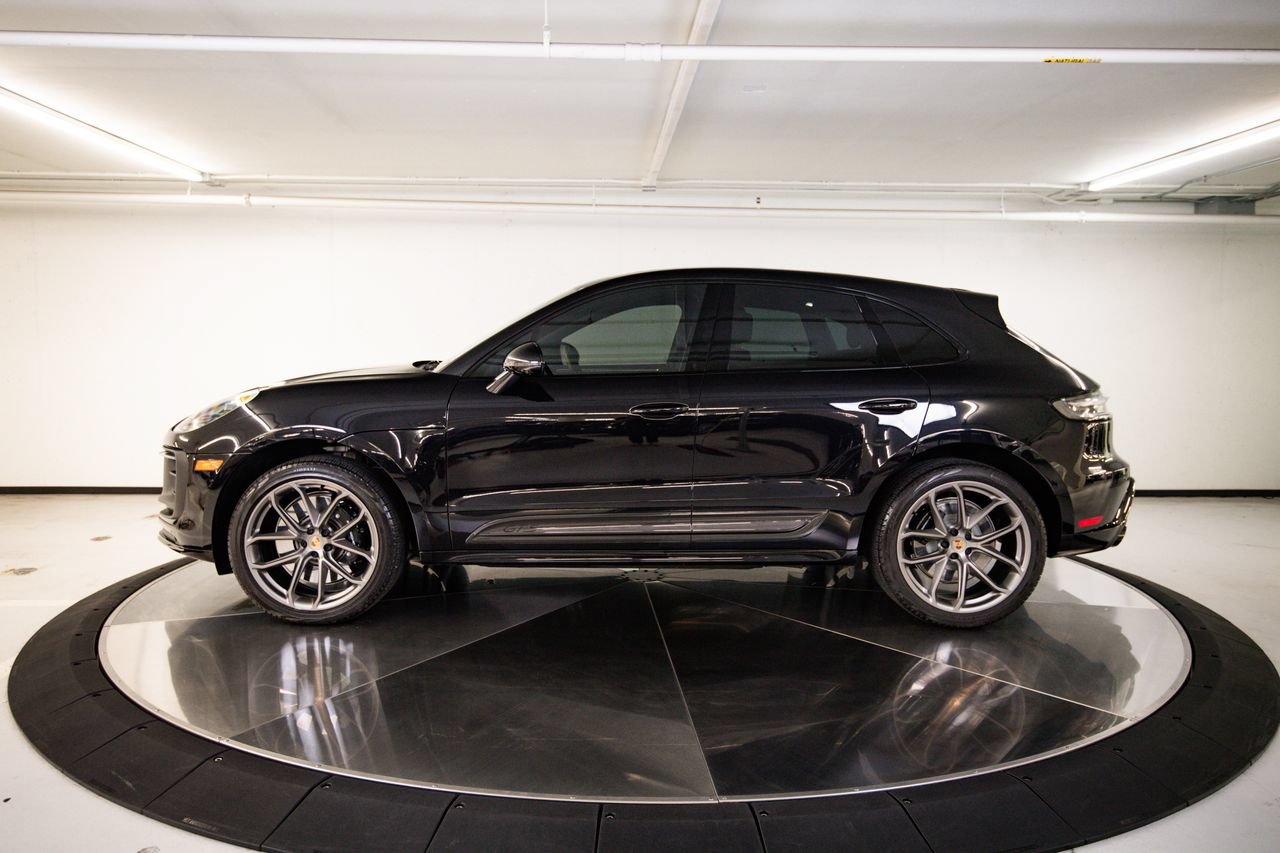 Certified 2026 Porsche Macan GTS AWD/4WD image 2
