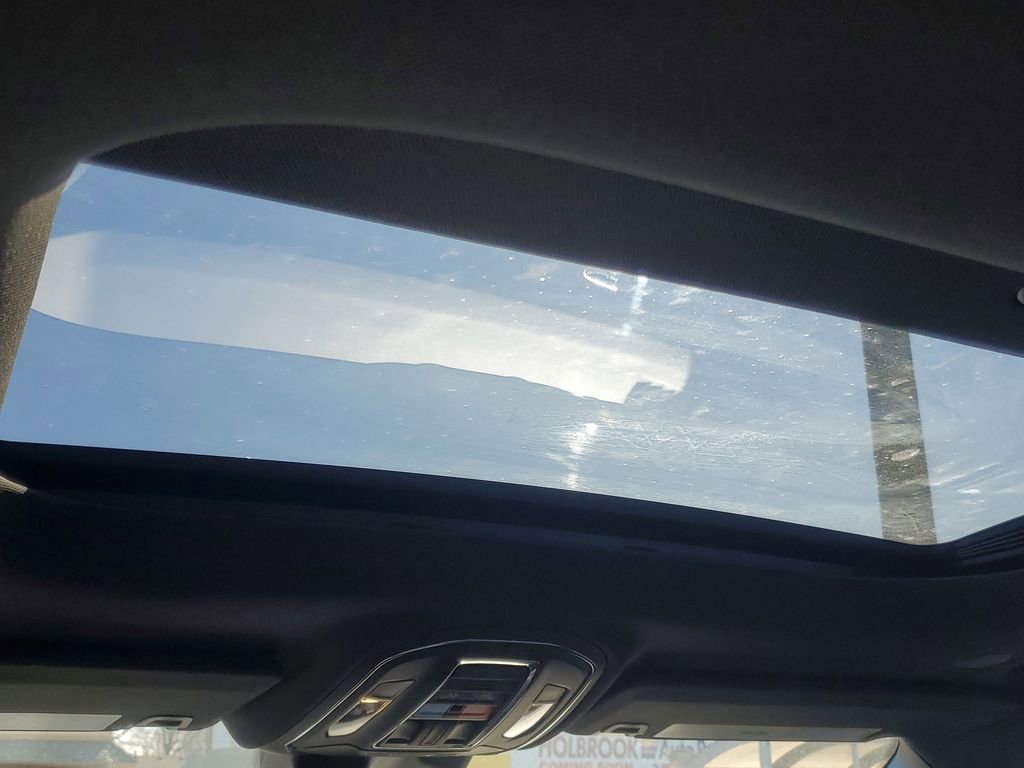 Used 2024 Jeep Grand Cherokee L Laredo w/ Trailer Tow Package image 14