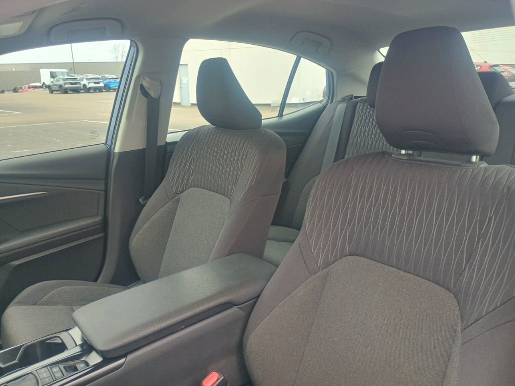 Used 2025 Toyota Camry LE w/ Convenience Package AWD/4WD image 12