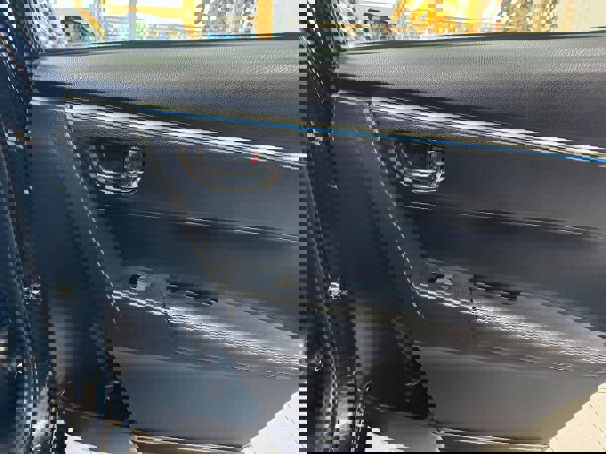 Used 2014 Toyota Corolla S image 46