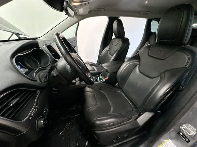 Used 2021 Jeep Cherokee Latitude Lux AWD/4WD image 17