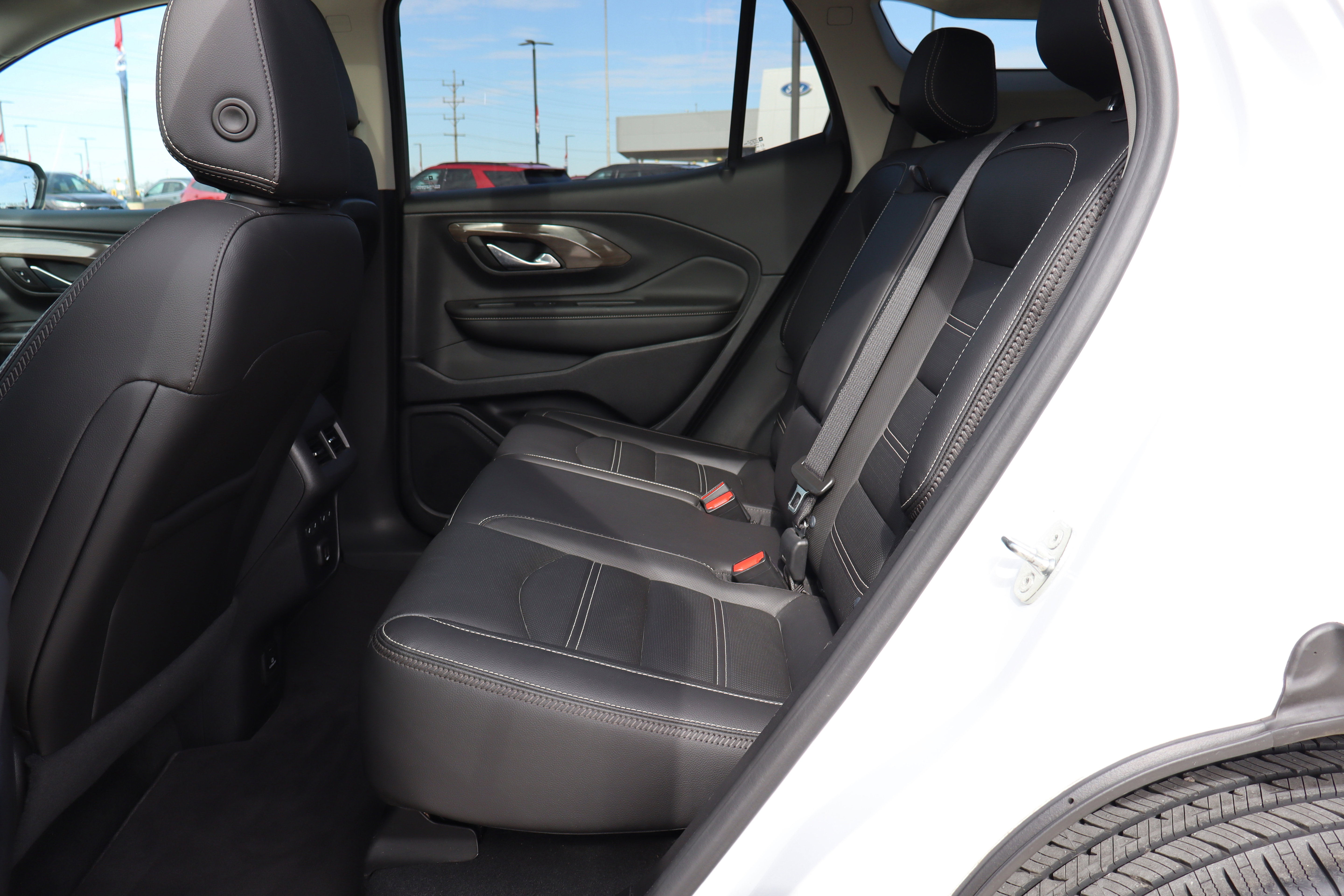 Used 2023 GMC Terrain Denali w/ Denali Premium Package image 11