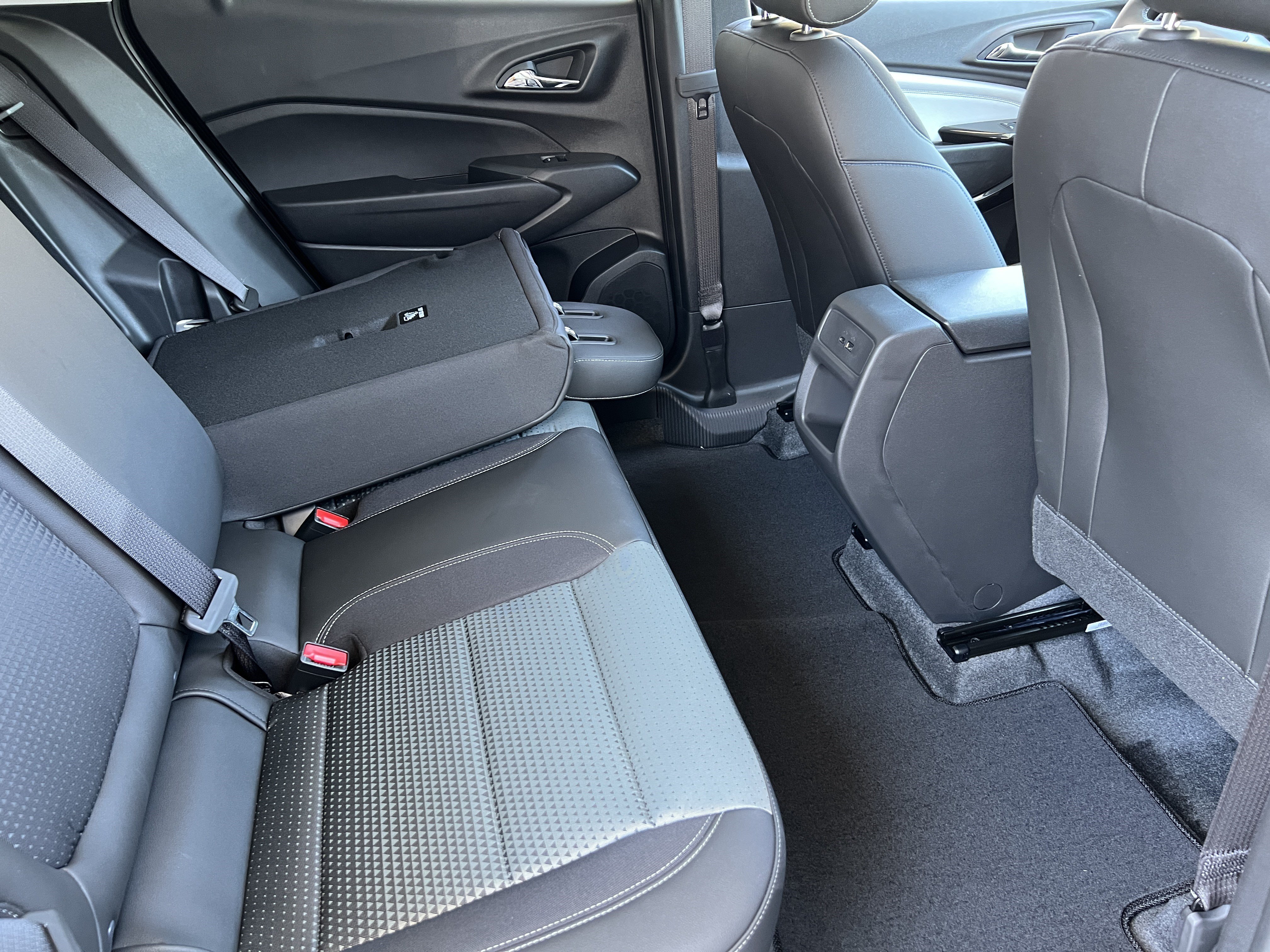 New 2026 Chevrolet Trax LT w/ Driver Confidence Package FWD image 20