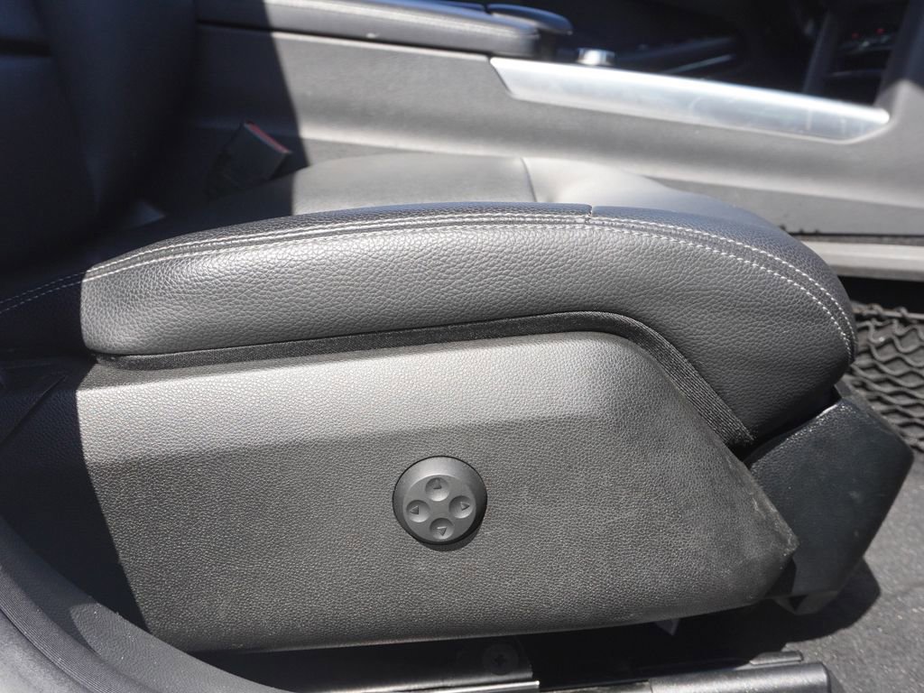 Used 2015 Mercedes-Benz E 350 4MATIC Sedan image 30