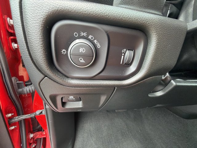 Used 2022 RAM 1500 Big Horn AWD/4WD image 25