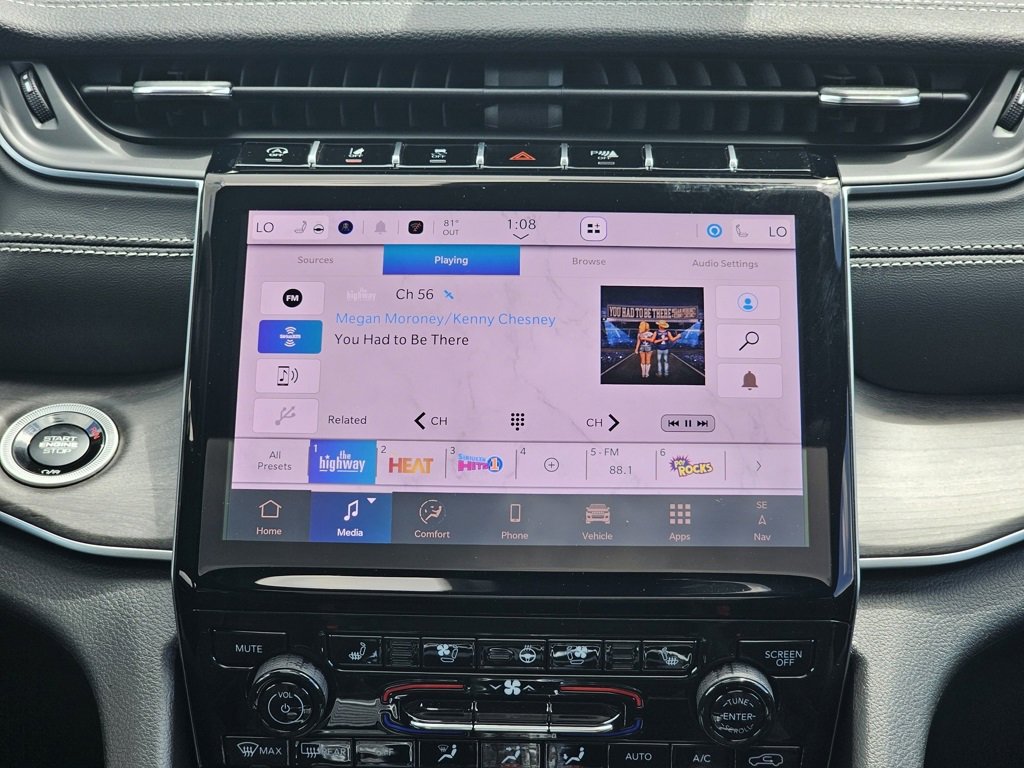 New 2025 Jeep Grand Cherokee L Limited w/ Luxury Tech Group II image 39