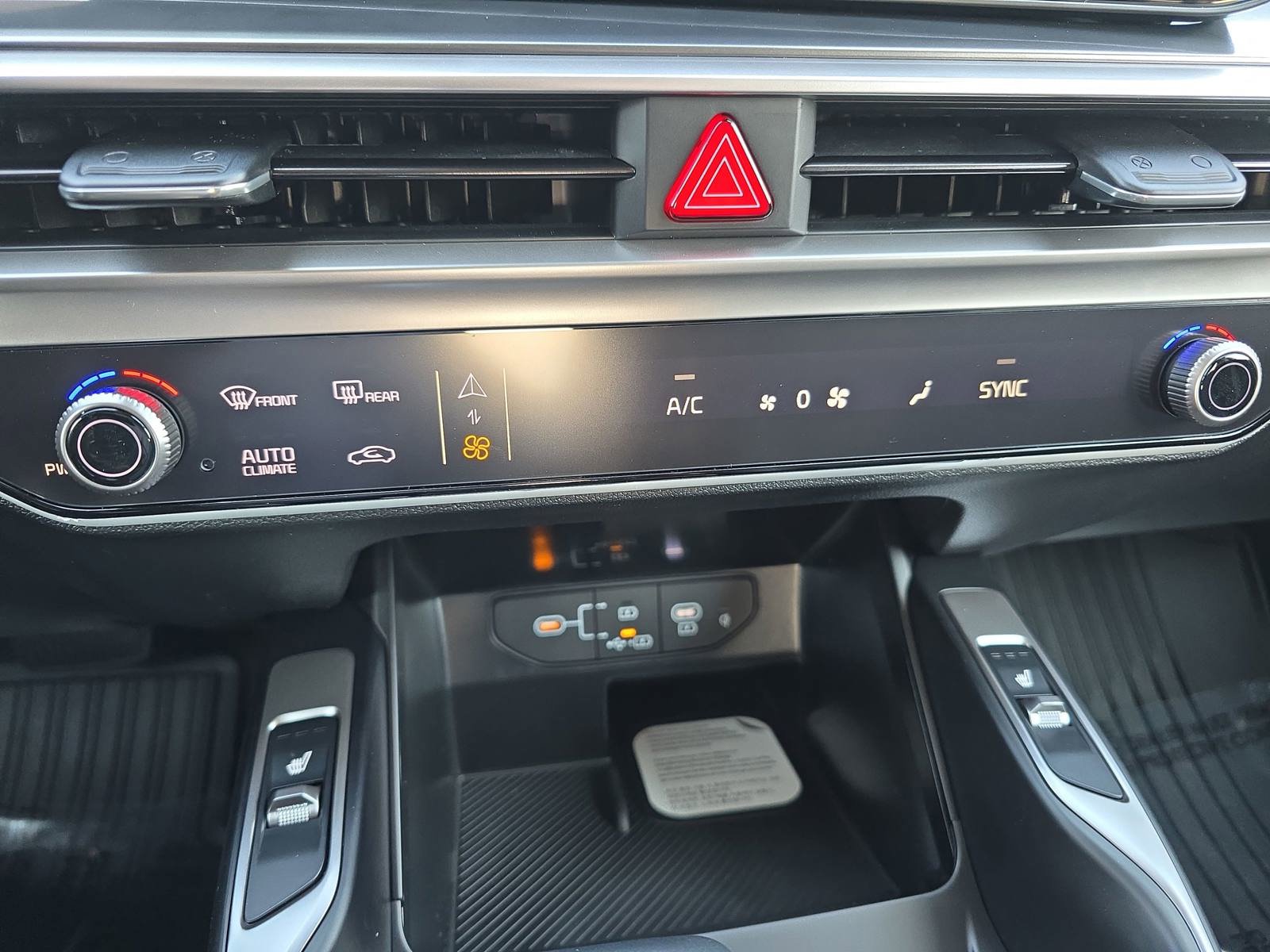 New 2026 Kia Sorento EX w/ EX Premium Package FWD image 23