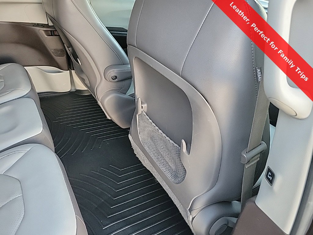 Used 2019 Chrysler Pacifica Touring-L image 45
