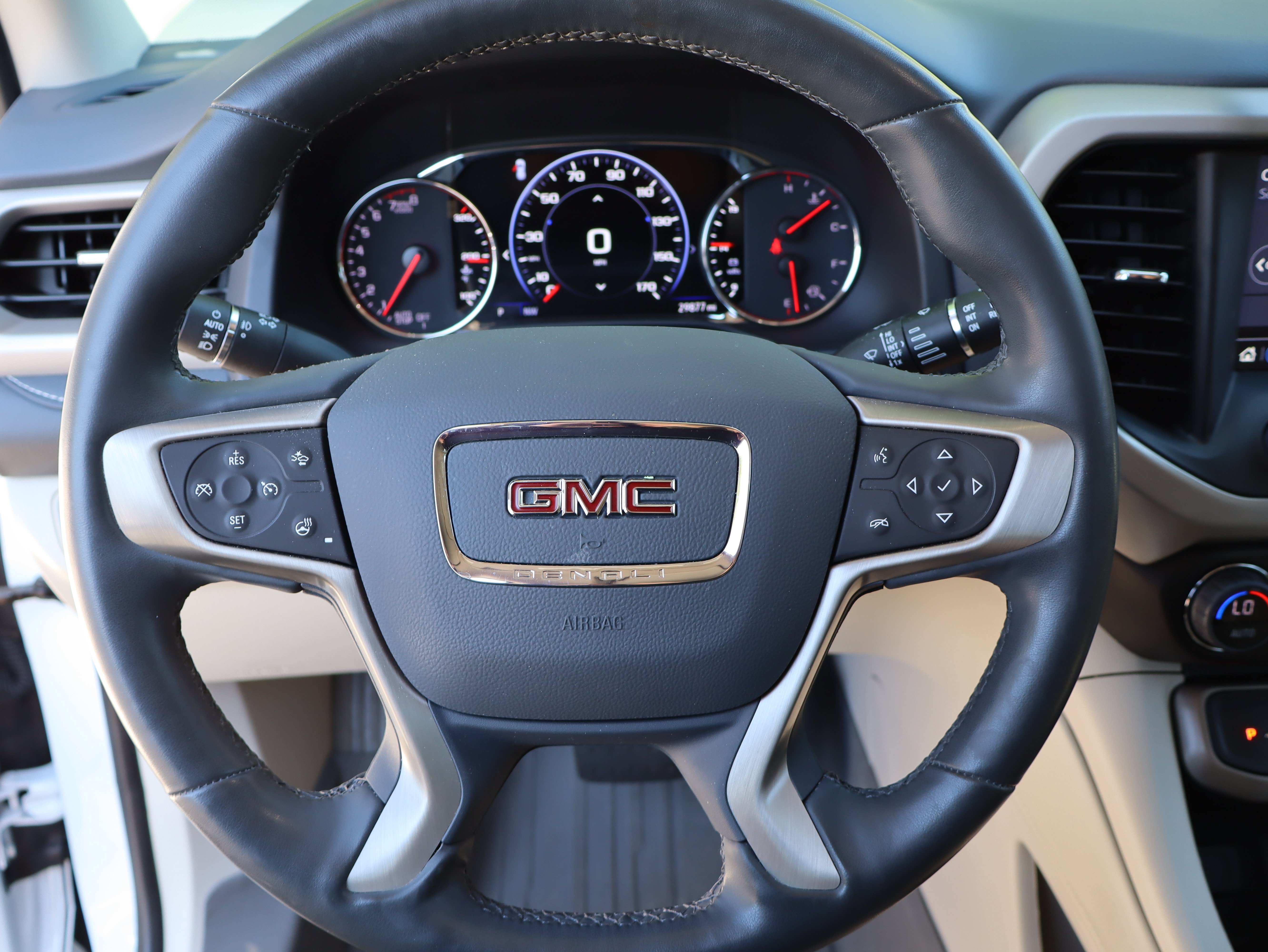 Used 2023 GMC Acadia Denali w/ Denali Ultimate Package FWD image 20