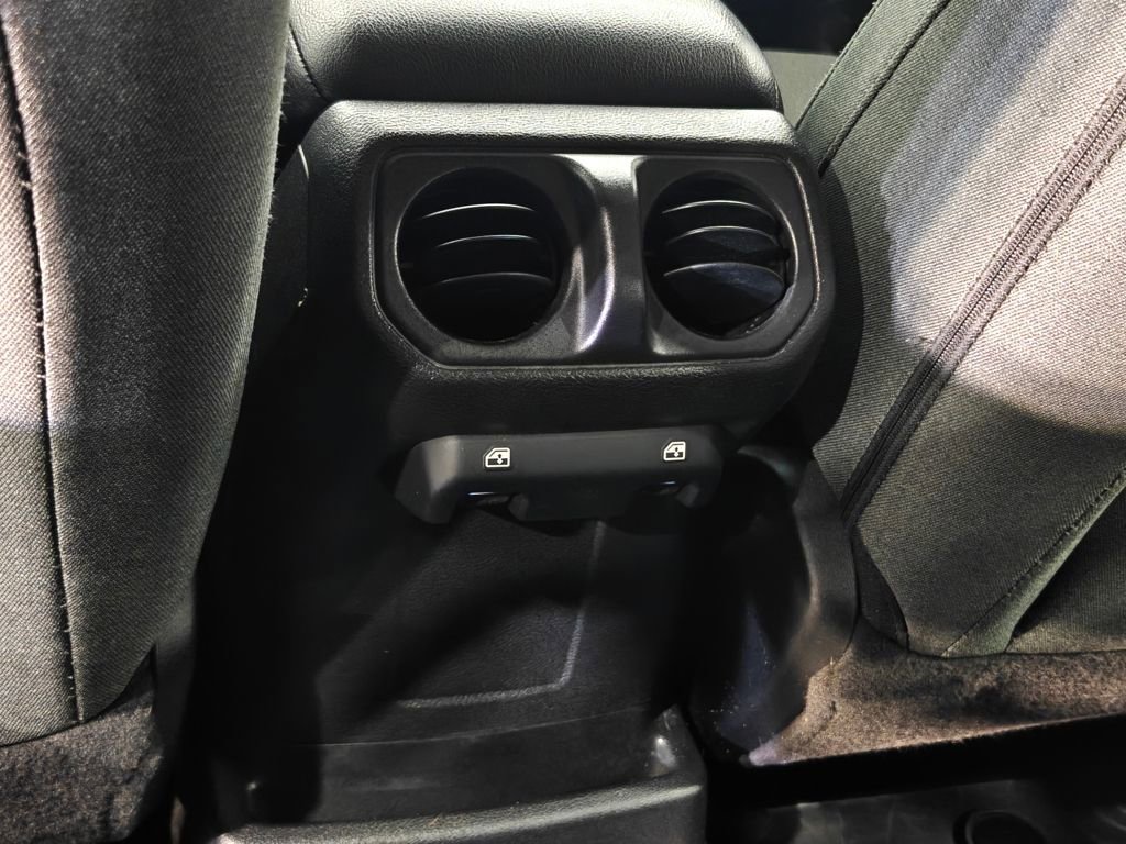 Used 2024 Jeep Wrangler Unlimited image 27