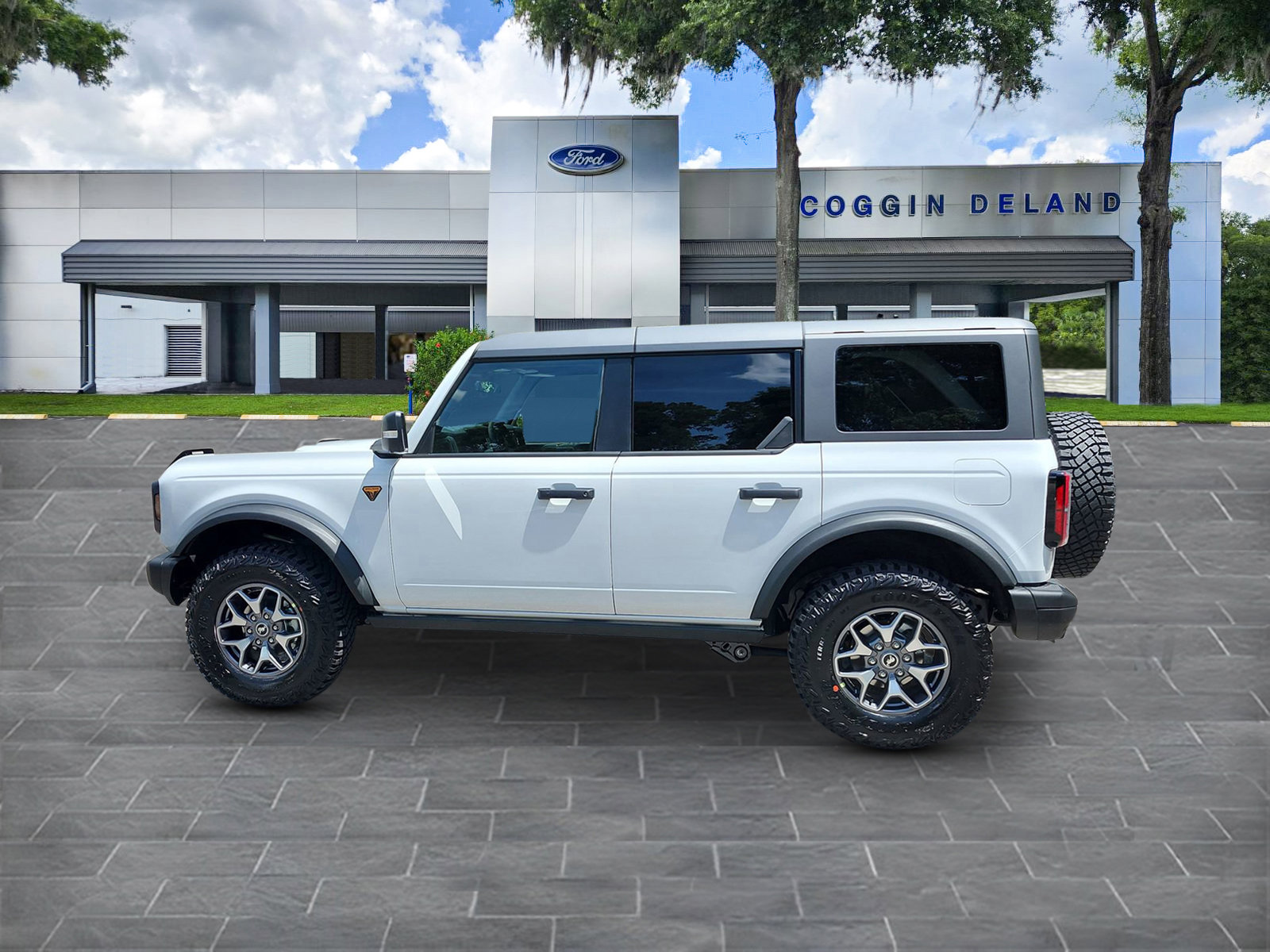 New 2025 Ford Bronco Badlands image 32