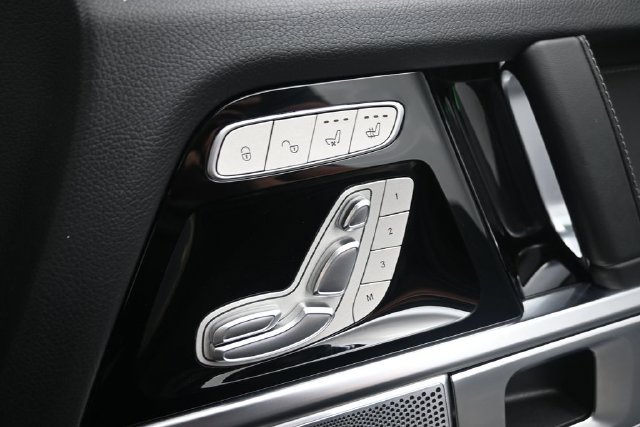 Certified 2025 Mercedes-Benz G 550 image 33