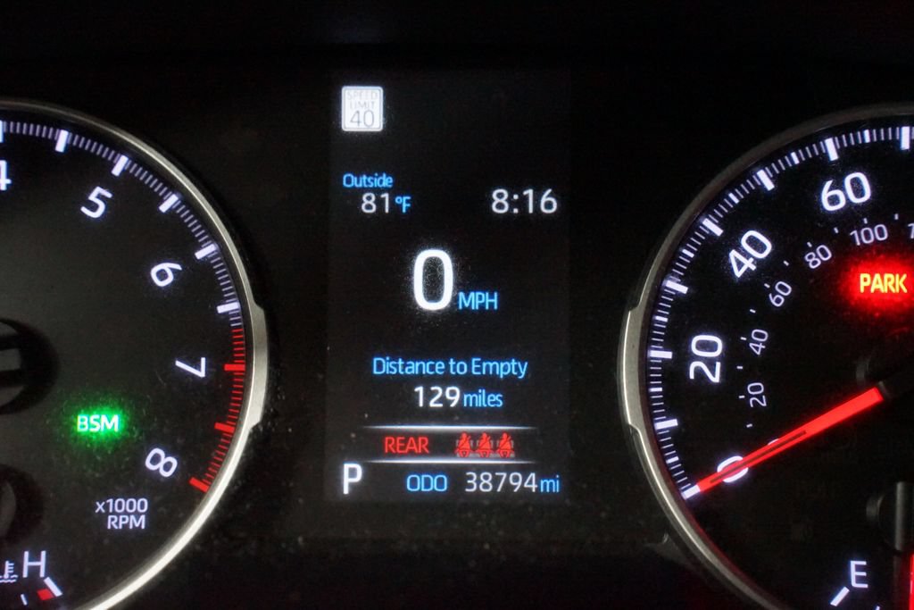 Used 2022 Toyota RAV4 LE FWD image 16