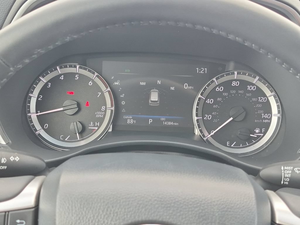 Used 2026 Toyota Highlander XLE AWD/4WD image 28