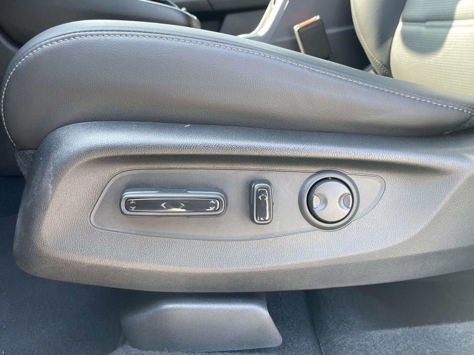 Used 2023 Honda CR-V EX-L image 16