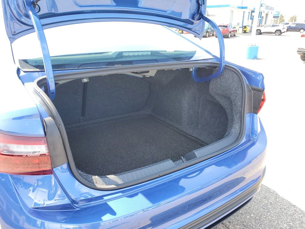 Used 2023 Volkswagen Jetta SE image 33