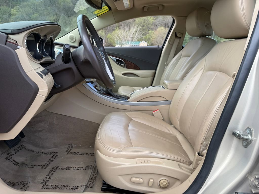 Used 2010 Buick LaCrosse CXL FWD image 15