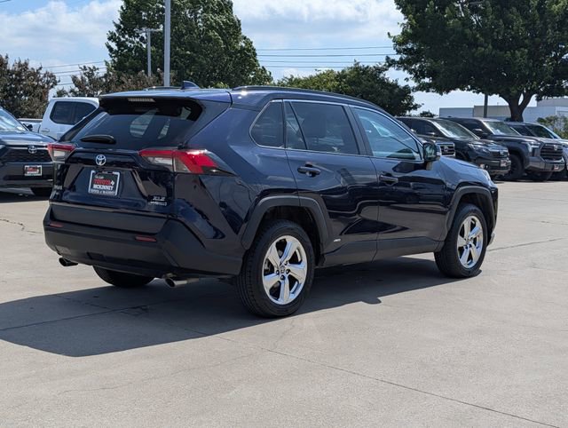 Used 2021 Toyota RAV4 XLE Premium AWD/4WD image 6